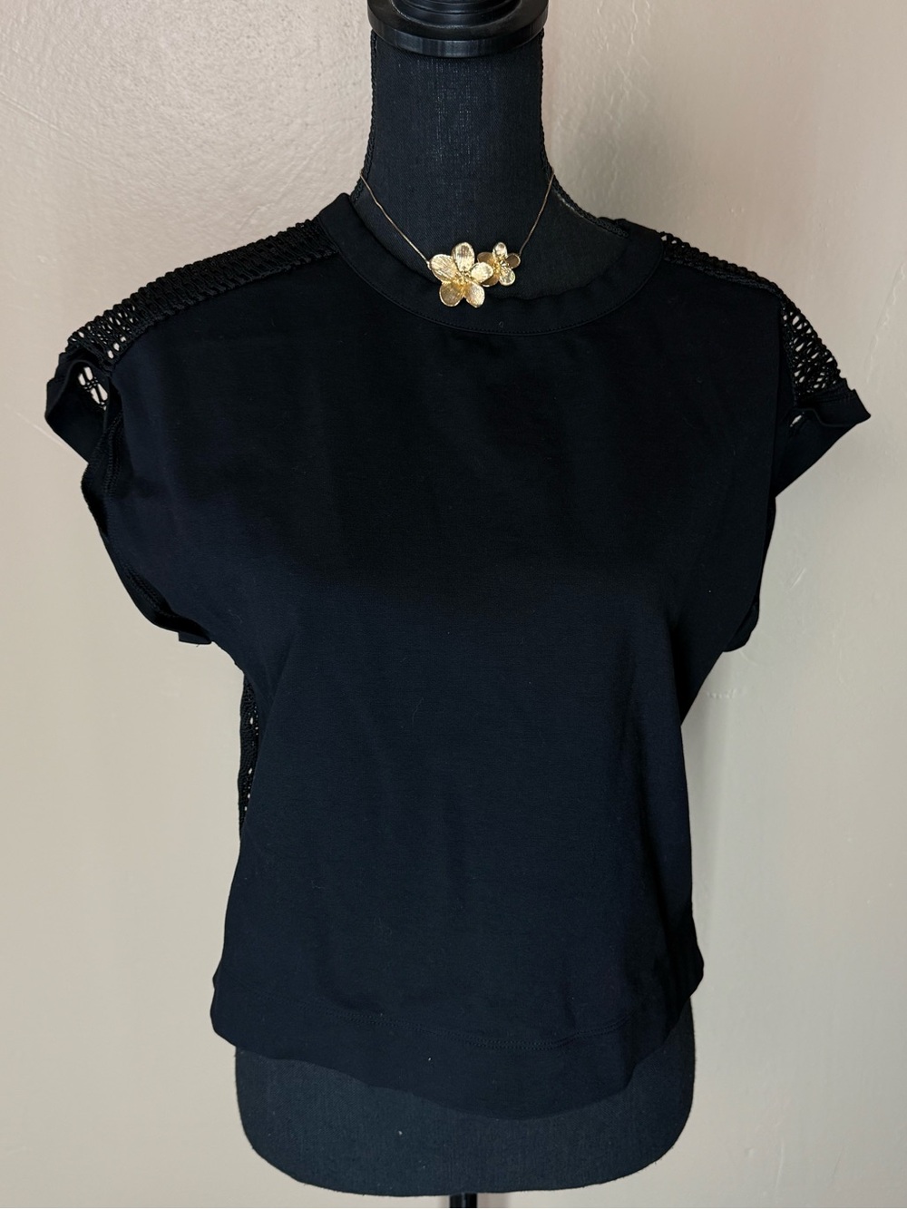 Banana Republic Black Stretch Mixed Media Open Mesh Knit Back Blouse Top Sz S